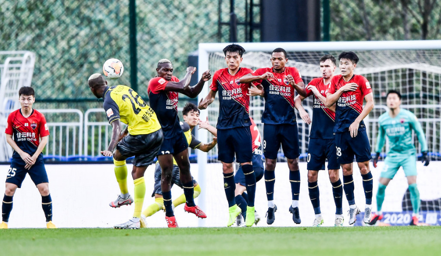 乐鱼官网-深圳佳兆业遭遇连败，全队承压