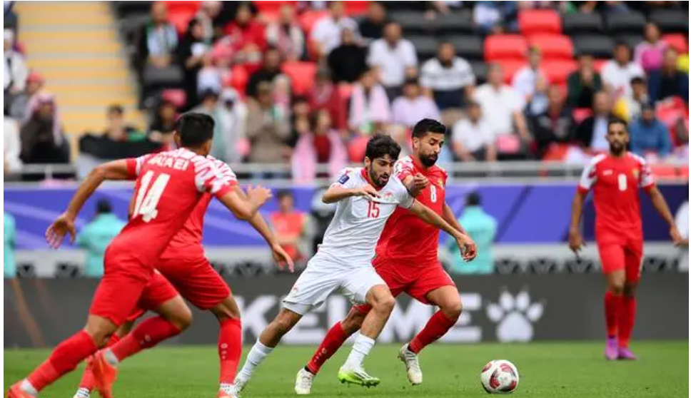 足球比赛魔幻舞台:双方强强对抗预计火爆 足球比赛魔幻舞台:双方强强对抗预计火爆