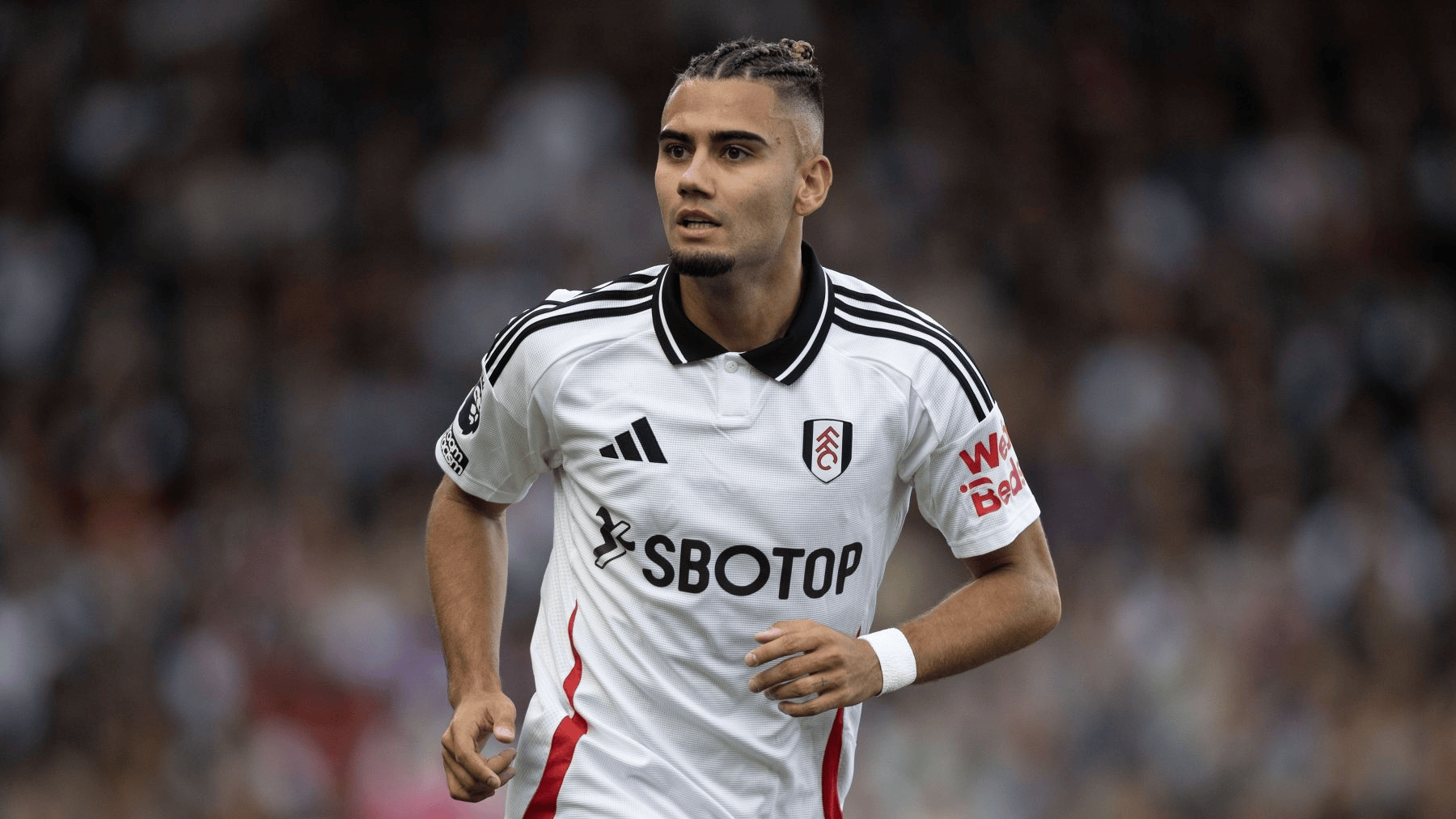 伯恩茅斯客场大胜富勒姆,取得关键三分 伯恩茅斯客场大胜富勒姆,取得关键三分